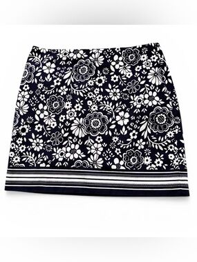 Talbots Size 16p Mini Skirt Comfort Stretch Navy and White Floral Print Preppy